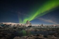 Aurora Arc over 'Iceberg Lagoon' under full moon #3 10 dsc 0474