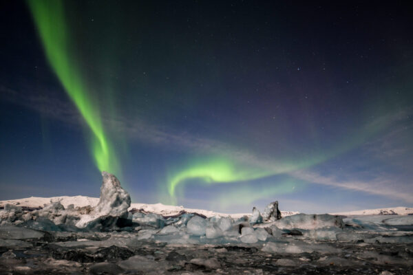 Several aurora streamers above 'Iceberg Lagoon' under a full moon #1 8 dsc 0547