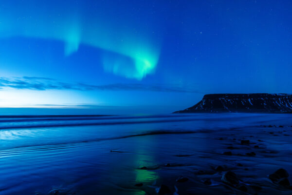 Green aurora appears and reflects upon the tide at dusk #1 dsc 4398