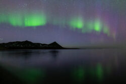 Aurora arc over bay dsc 4490